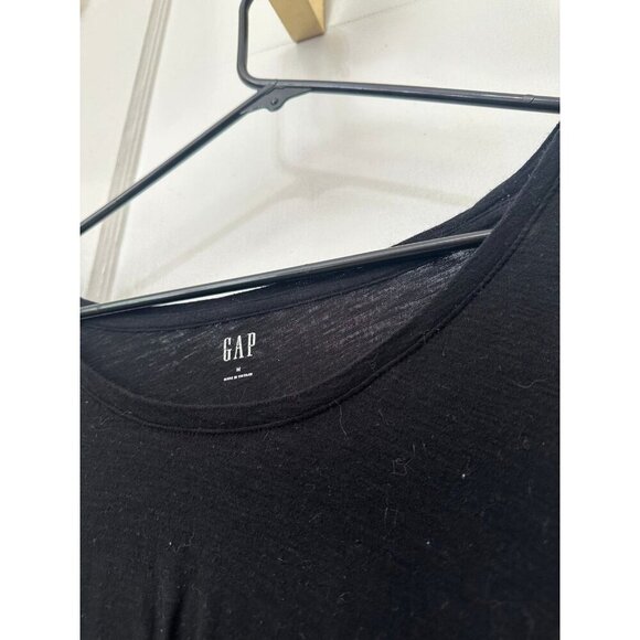 Gap women’s size medium, black short sleeve shirt - Picture 4 of 10